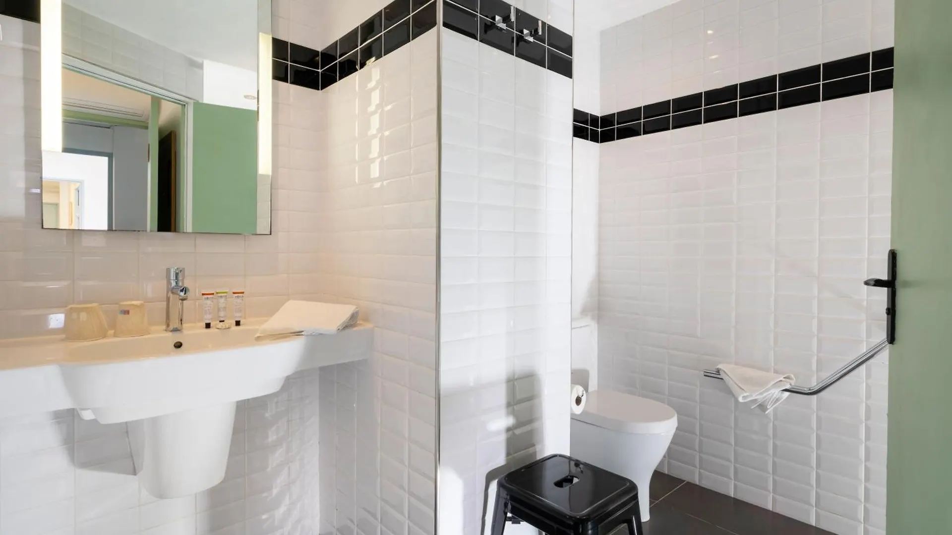 Wyld Saint Germain Hotel 3*