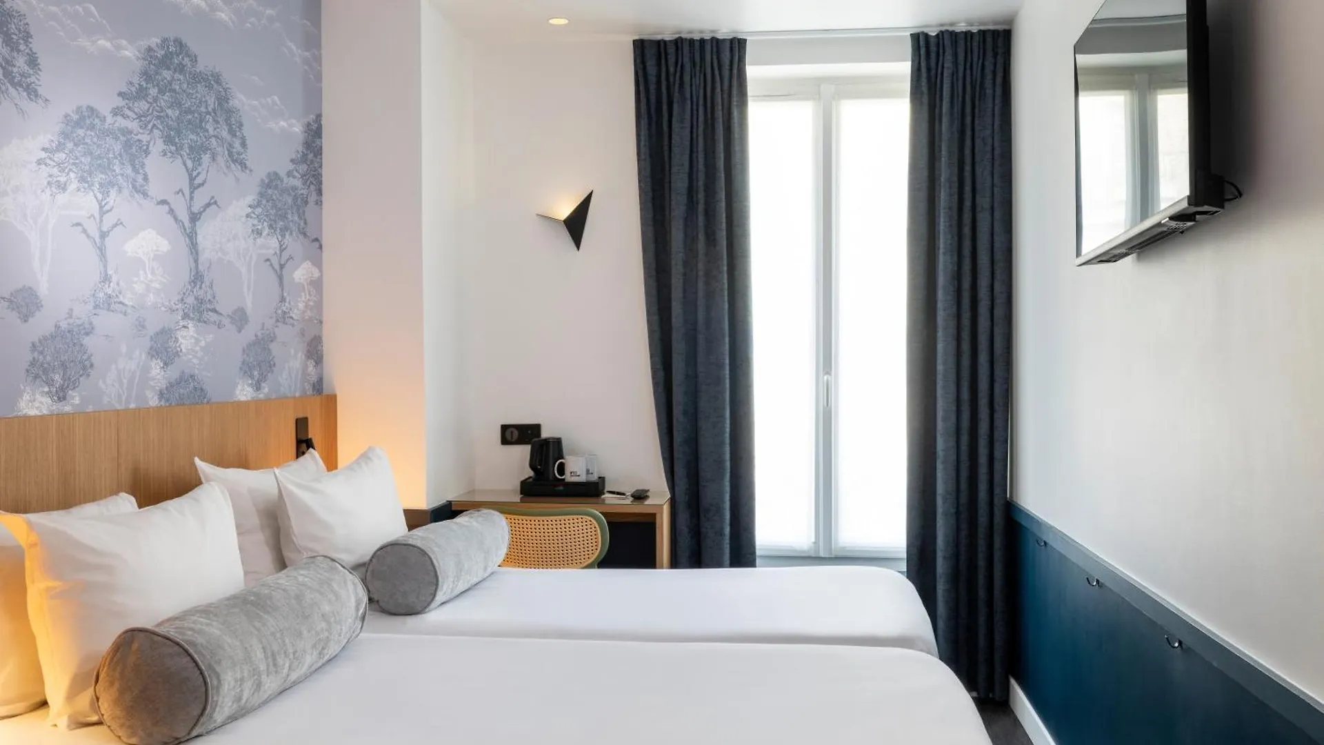Wyld Saint Germain Hotel